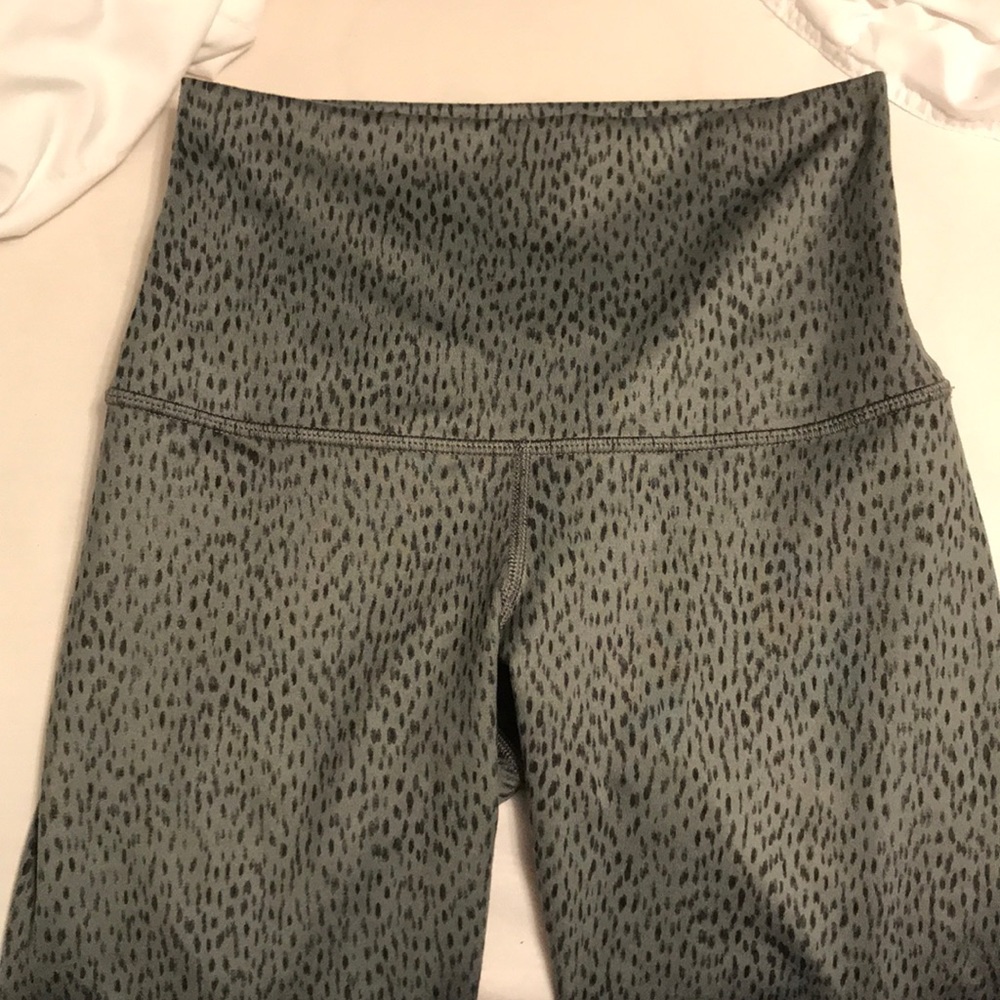 Lululemon leggings NWOT
